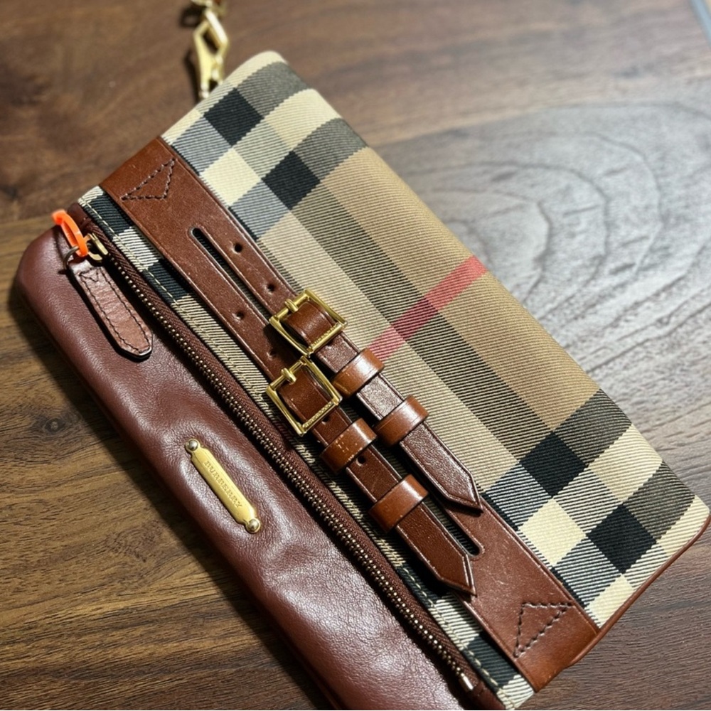 Burberry Plaid Clutch/Wristlet with Brown Leather Trim - Picture 9 of 16